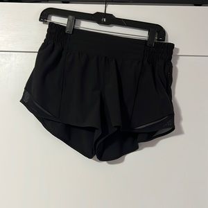 Lululemon hotty hot low-rise lined shorts